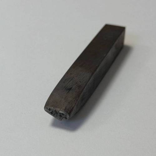 Poinçon acier (texte)