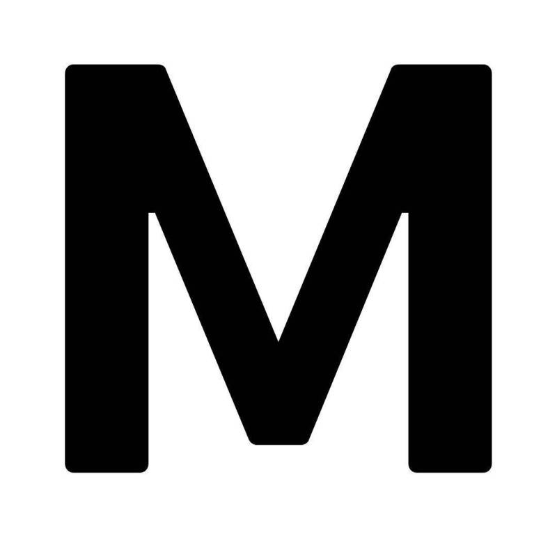 Lettres au pochoir M